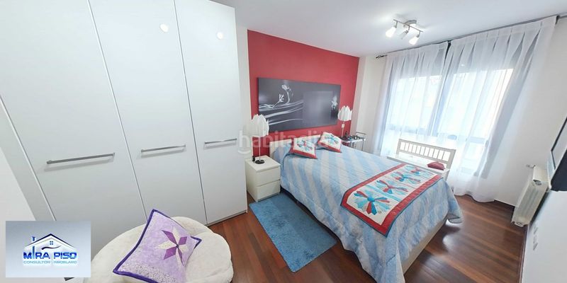 Foto f801cd80-9630-486e-8c8a-39b07c3ed288. Pis amb calefacció aparcament a Santoña