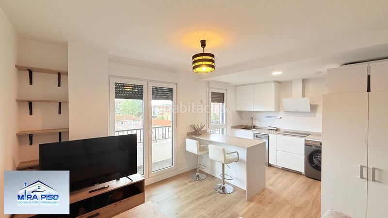 Foto af3e04a5-a088-4d72-b1e1-0d13a078846a. Duplex con riscaldamento parcheggio in Santoña