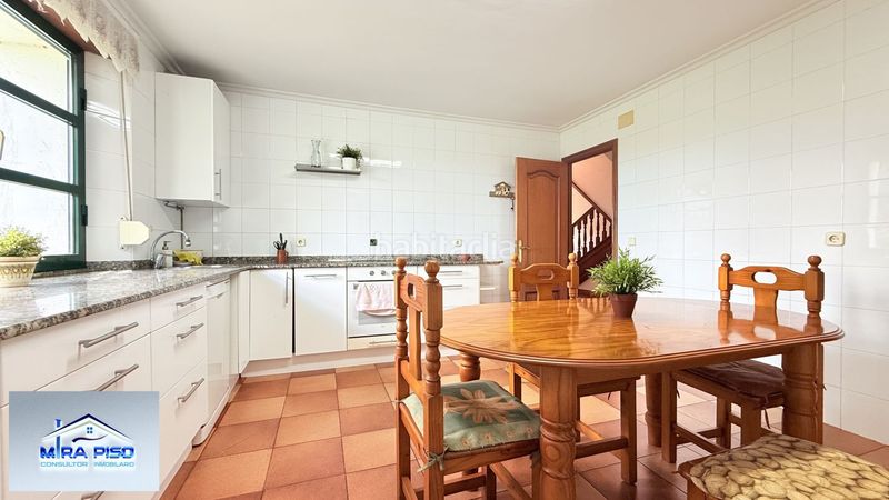 Foto 27b765d5-a990-4bbe-84b2-37988657292d. Casa amb calefacció aparcament a Argoños
