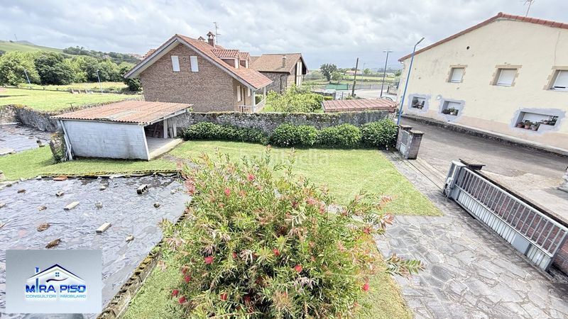 Foto 2a64b388-bd6a-4fee-8558-69e2eb10c8e6. Casa amb calefacció aparcament a Argoños