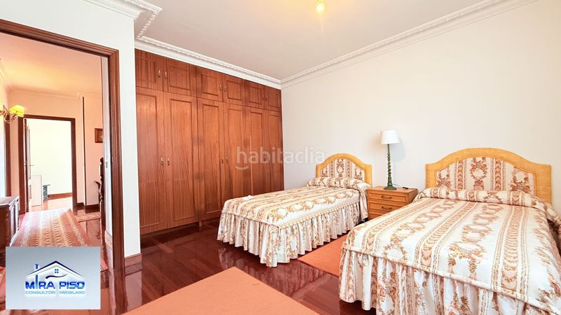 Foto cd412bcc-6874-4a64-8c3e-85e7f29aa5e7. Casa amb calefacció aparcament a Argoños