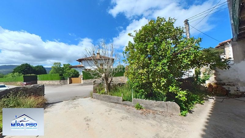 Foto 3098c195-8c43-4a04-90b2-a1b29832e714. Casa amb aparcament a Liendo