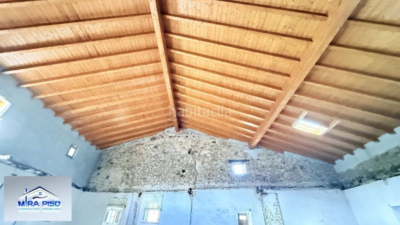 Foto efe9d5d0-c4ca-4d6a-ba78-6f860f00b2c3. Casa amb aparcament a Liendo