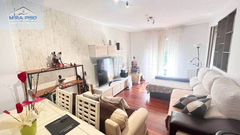 Foto 8f5d43f5-a227-4ea9-9fc7-01aed83914d6. Planta baixa a Escalante