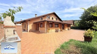 Chalet à Bárcena de Cicero. Chalet individual en venta en barcena de cicero, 5 dormitorios.