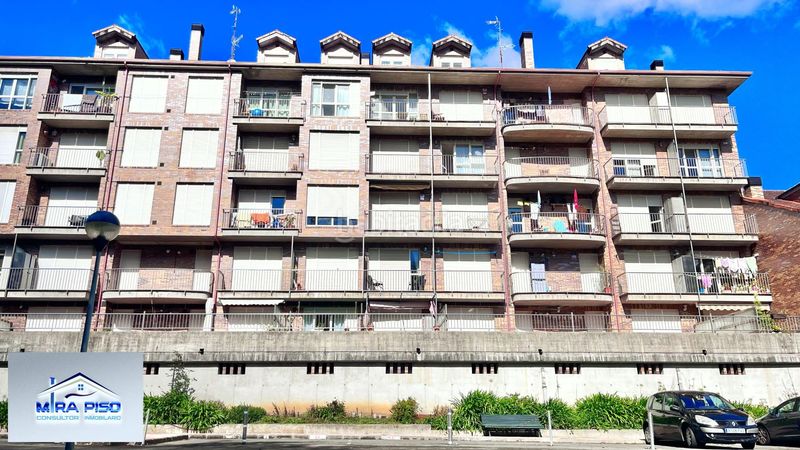 Foto 08ca743b-e656-4529-a9f1-a17cb63a6ac9. Planta baixa amb calefacció a Hazas de Cesto