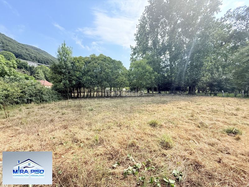 Foto ce5dd2b2-adde-403c-b97e-e569335dbb3b. Area edificabile industriale in Liendo