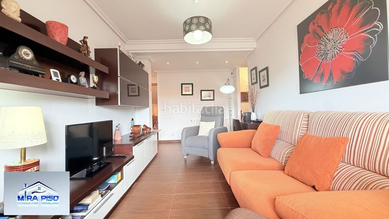Foto 5b8ad210-19d1-4901-831b-92d1758f8584. Duplex with heating parking in Argoños