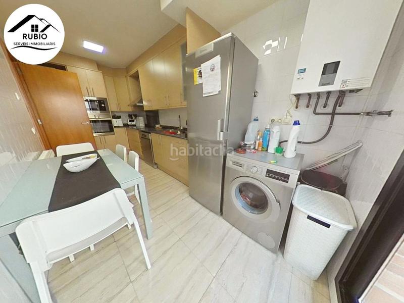 Foto 3bd52985-e824-4461-a58e-38b75df15d69. Triplex avec chauffage parking dans Casc Antic Ripollet