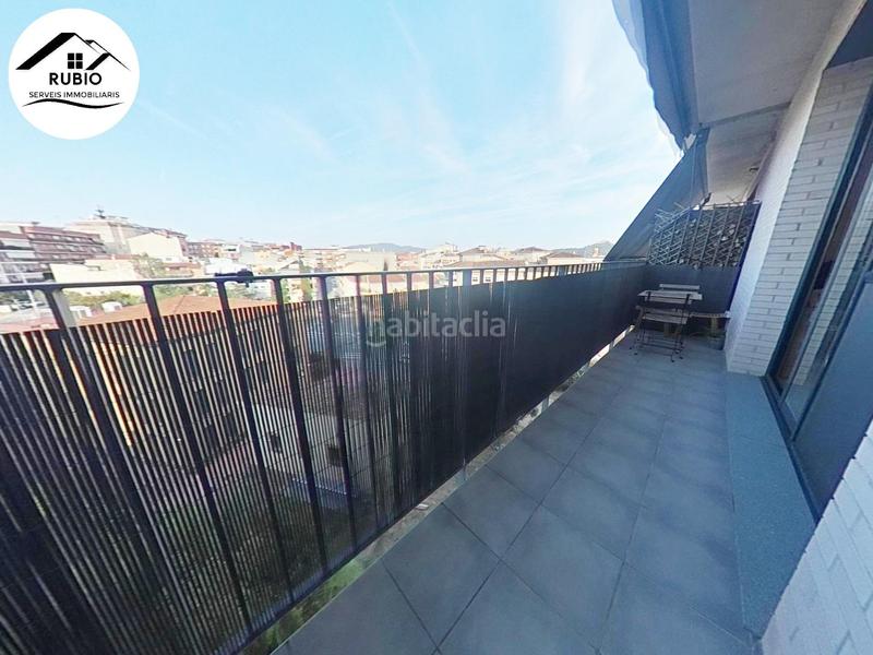 Foto 7c967c82-add2-40b2-b861-fb3e6b16875a. Àtic amb calefacció aparcament piscina a Can Clos-Pinetons Ripollet