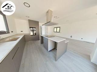Chalet en Montflorit. Chalet obra nueva en cerdanyola!