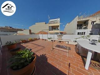 Piso en Ca n'Aurell. Finca  local en el corazón de ca naurell, terrassa!