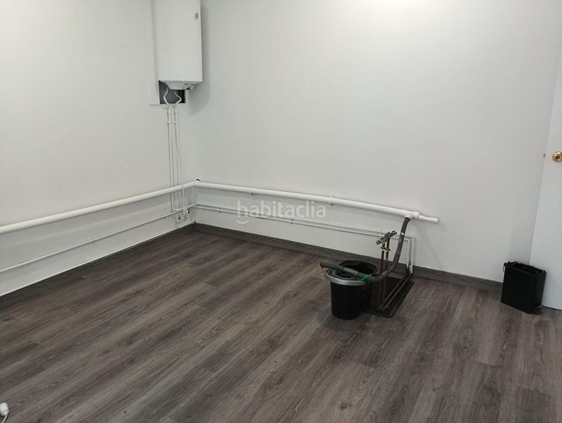 Foto 0f4a99d5-0157-415f-b270-1c386cd7bc27. Local comercial a Can Rull Sabadell