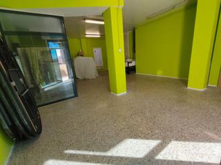 Locale commerciale in Can Deu