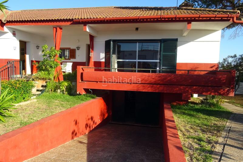 Foto b4550fe5-65b8-4f47-8799-d7aaf04cd0c5. Chalet with heating parking in Centro - Torre de la Higuera Almonte