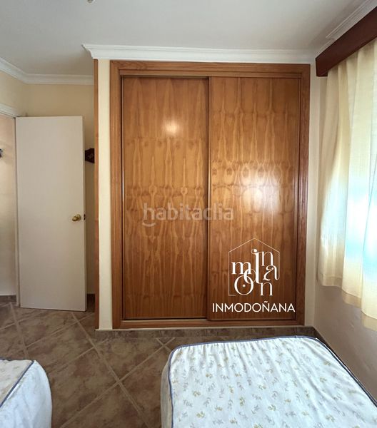 Foto ed052693-8d5d-4884-9442-d0fa4f26e100. Casa adossada amb aparcament a Coto Almonte
