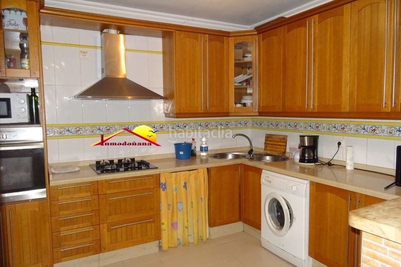 Foto e3121193-efdd-4ec4-a895-eb2da1c55e82. Casa adossada amb aparcament a Almonte Almonte