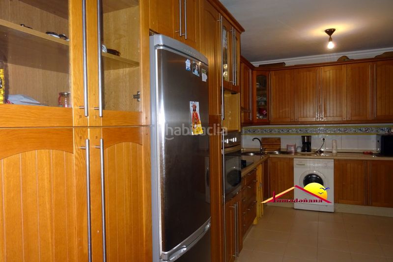 Foto f1fd1a74-e109-43e1-81b3-40b951c9fa44. Casa adossada amb aparcament a Almonte Almonte