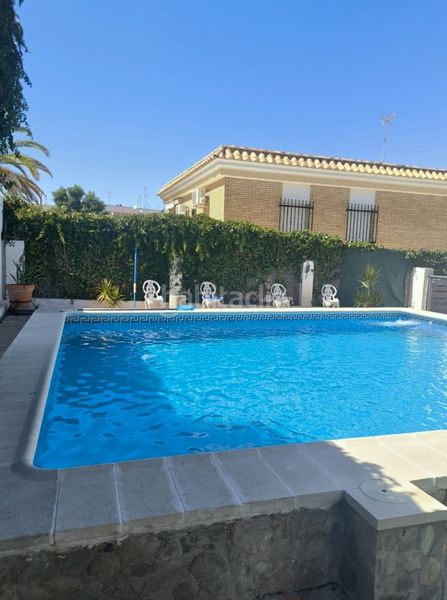 Foto ce0e4bb0-2168-4489-8344-605ca2842e7f. Xalet amb aparcament piscina a Centro - Torre de la Higuera Almonte