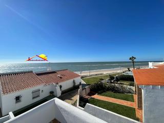 Reihenhaus en Cao Guerrero. Casa adosada en venta en pueblo andaluz  sector t, 4 dormitorios