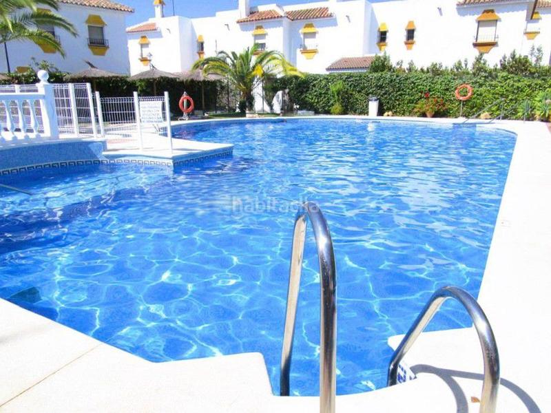 Foto edc4a08b-555b-41f2-99a5-7204b4ba0f80. Casa adossada amb piscina a Caño Guerrero Almonte