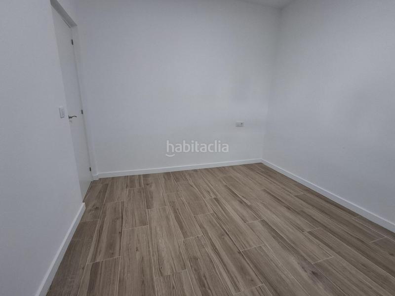 Foto 45628971-da28-45b0-85bb-f655137b5cee. Maison jumelée avec parking dans Pilas