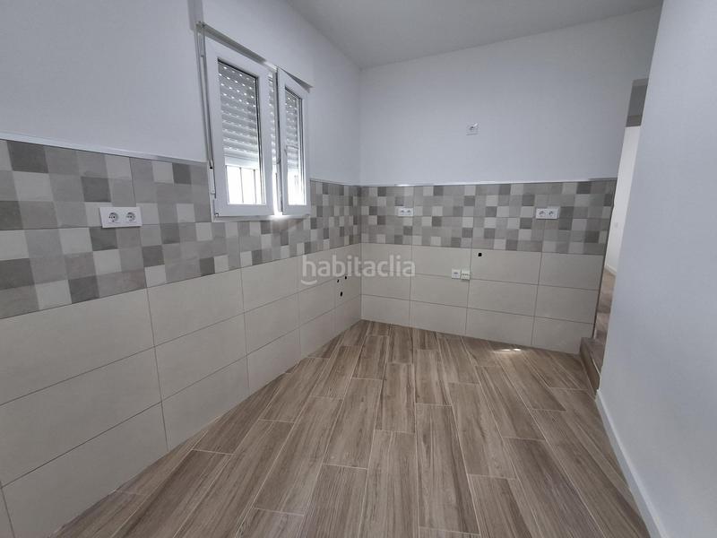 Foto 4dab825e-9669-44ad-93b8-a670bff63db6. Maison jumelée avec parking dans Pilas