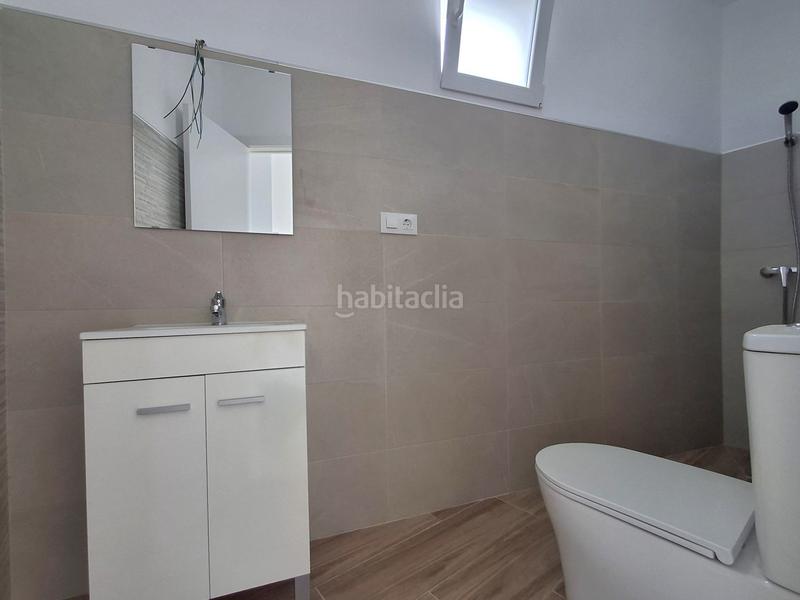 Foto a501b4a7-3357-4930-900e-055878fbd394. Maison jumelée avec parking dans Pilas