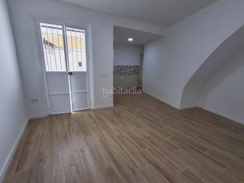 Foto c1f5bcfa-61f1-4c38-a5db-af2ecf8aead4. Maison jumelée avec parking dans Pilas