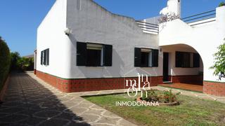 Chalet à Coto. Pareado en venta en sector boliche, 3 dormitorios.