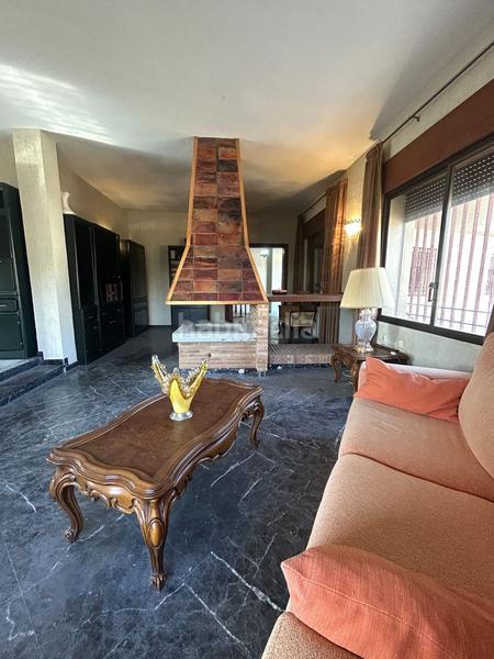 Foto 1b5576f1-ed91-4171-9f0a-c6404ea2fc90. Xalet amb aparcament a Centro - Torre de la Higuera Almonte