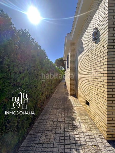 Foto b0aed1ed-c487-4c4a-a24e-43c8bfb2713b. Xalet amb aparcament a Centro - Torre de la Higuera Almonte