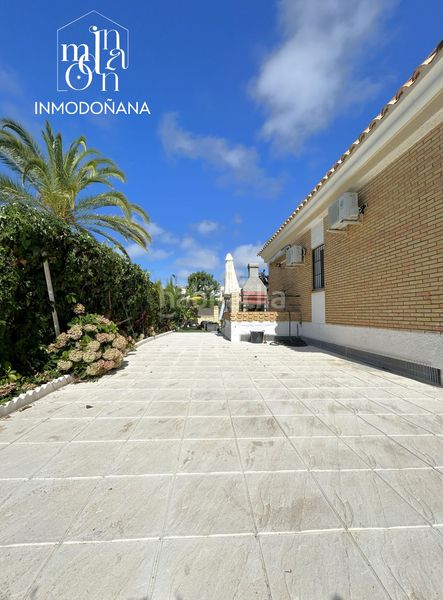 Foto 23863dfd-640c-4b6a-ab96-25c42261b6e7. Xalet amb calefacció aparcament piscina a Centro - Torre de la Higuera Almonte