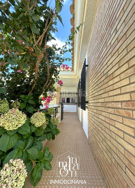 Foto 54bf2b68-e6f2-410b-975f-0d4e8b55797f. Xalet amb calefacció aparcament piscina a Centro - Torre de la Higuera Almonte