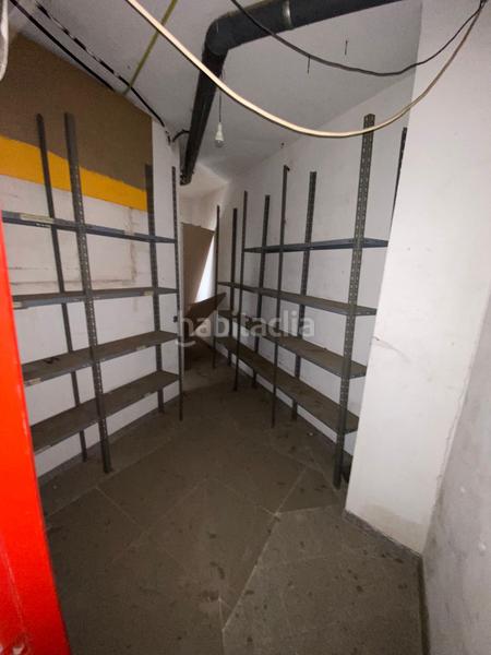 Foto bd8a47bc-fa23-4c1c-b00c-388cb111d9ef. Local comercial en avenida padre méndez 56 local en Almería