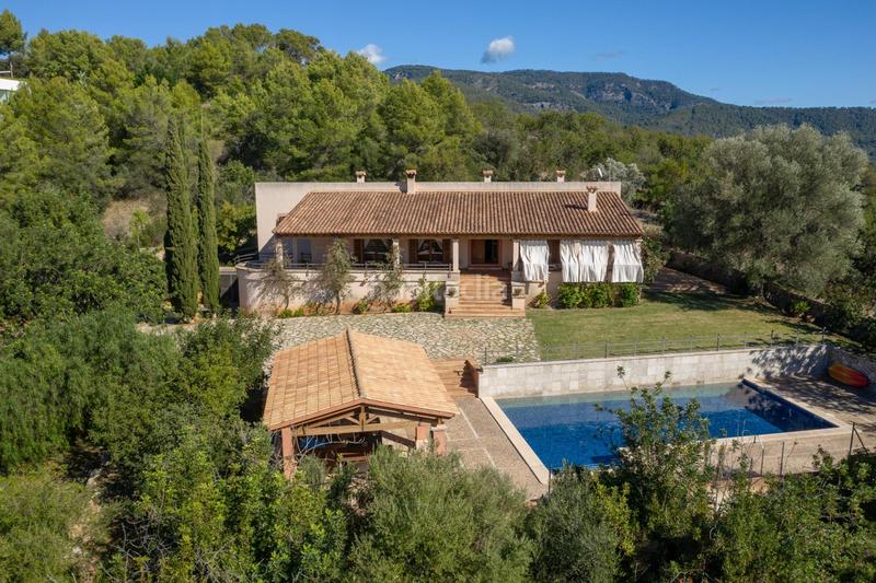 Foto d4d1d159-7a4a-4fe3-b38b-16f3136e874f. Casa amb calefacció aparcament a Bunyola