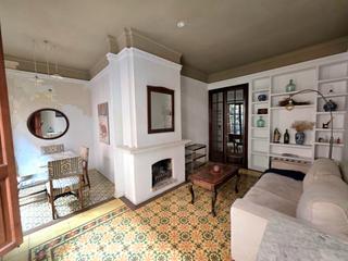 Pis a La Llotja-Born. Se vende apartamento en la lonja