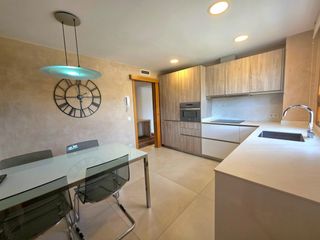 Rent Flat  Camino camí gènova. Se alquila piso en sa taulera