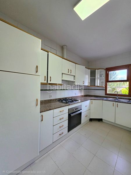 Foto 2950ed01-d4ae-43b0-bc17-fcfe5b1a4047. Casa adossada amb aparcament a Son Serra-Sa Vileta Palma de Mallorca