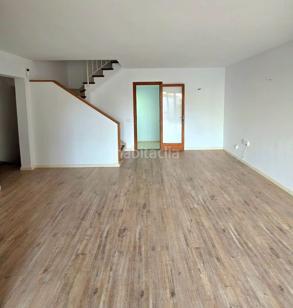 Foto 60e4e116-cc3b-42ce-b5fb-89a58ef48968. Casa adossada amb aparcament a Son Serra-Sa Vileta Palma de Mallorca