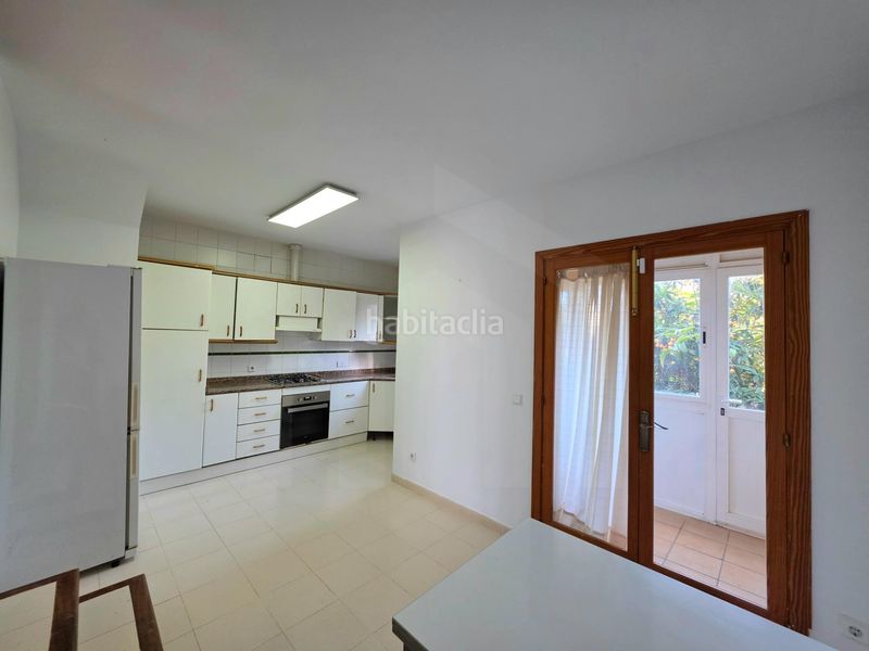 Foto 96b9c7a6-5510-4d8a-b7c6-8fa3b11e287f. Casa adossada amb aparcament a Son Serra-Sa Vileta Palma de Mallorca