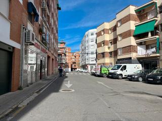 Local commercial  Calle diego gómez de almaraz. Se vende local en miralvalle