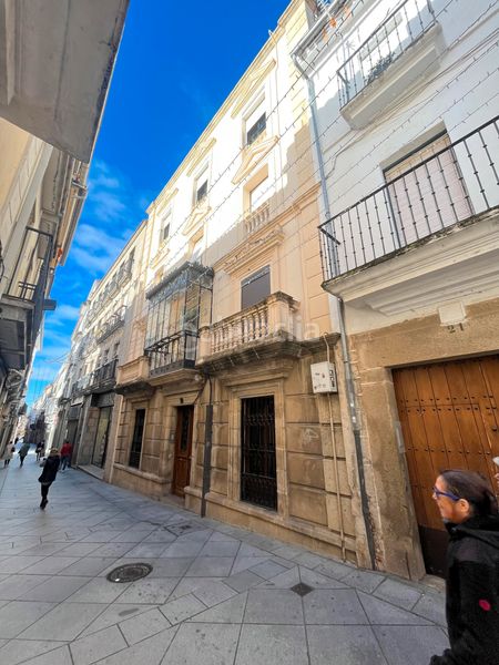 Foto c00fe4e3-c402-4220-b578-5d3fdbdd7569. Edificio in Centro Ciudad Plasencia