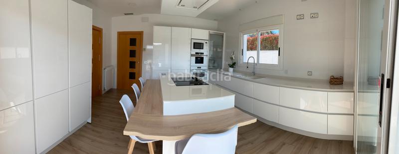 Foto 75f8cd15-8076-4854-8674-5a1a37629566. Chalet con riscaldamento parcheggio piscina in Zona Norte - Hospital - Urbanizaciones Plasencia