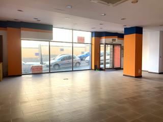 Location Local commercial  Avenida juan carlos i. Se alquila local en avenida juan carlos i