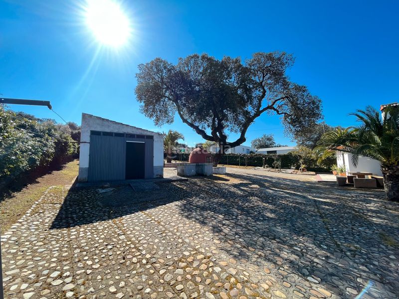 Foto a7b77714-a238-4770-96aa-27c6dfa1e602. Xalet amb calefacció piscina a Malpartida de Plasencia