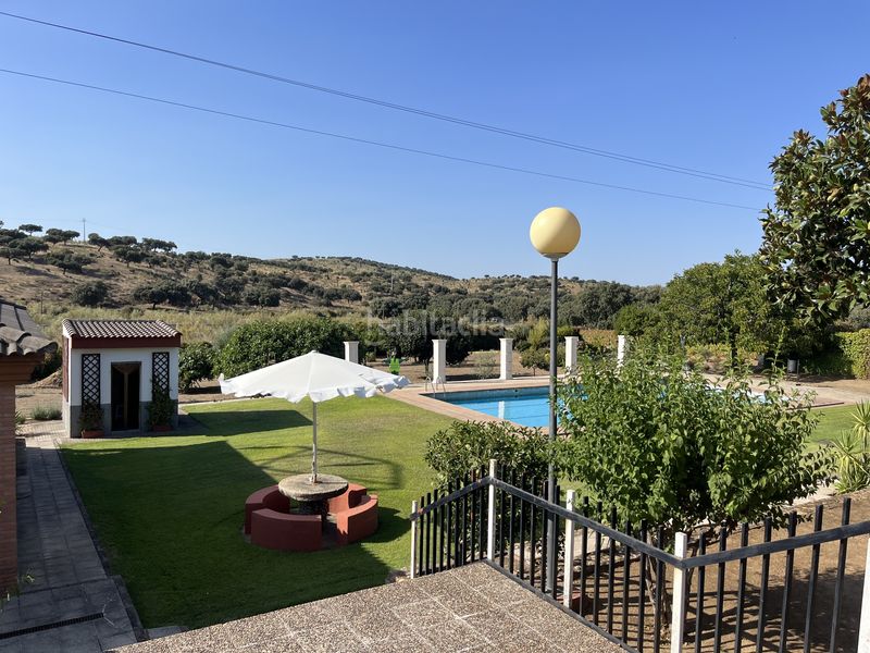 Foto be9b2c4f-8d60-4cad-b729-7900442e7a16. Xalet amb calefacció piscina a Malpartida de Plasencia