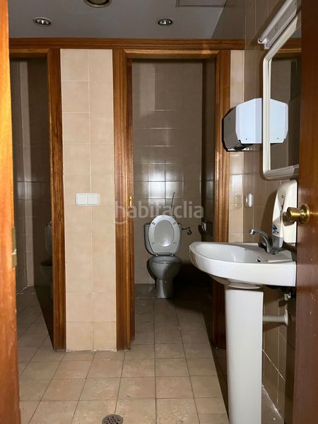 Foto 092d67e3-1316-4267-b9a1-180f9f9330d8. Local comercial a Centro Ciudad Plasencia