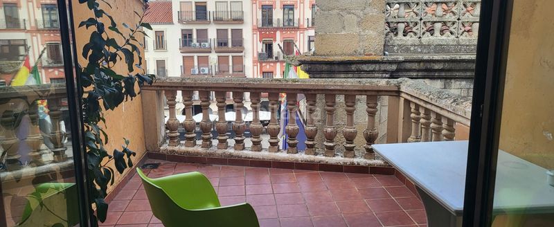 Foto 9316c6e4-e948-447d-b5e7-0ea1214dd613. Building in Centro Ciudad Plasencia