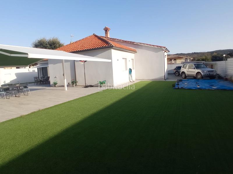 Foto d52b95fc-60a6-41c4-ba59-48b22e33b789. Casa con camino parcheggio piscina in Zona Norte - Hospital - Urbanizaciones Plasencia